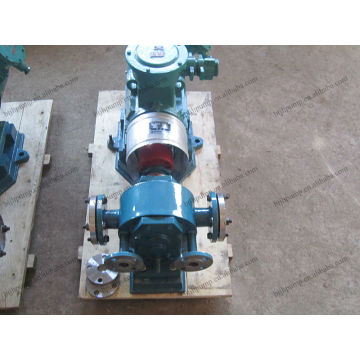 Pitch resin transfer pump